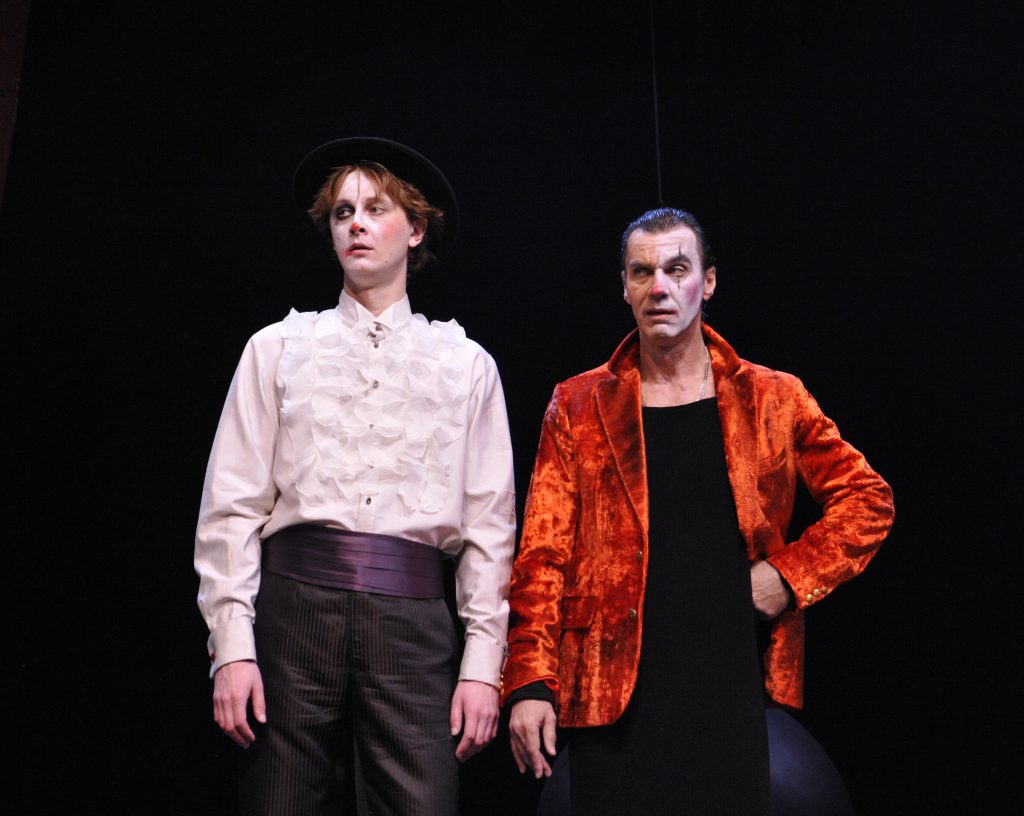 Twelfth Night – MIT Global Shakespeares